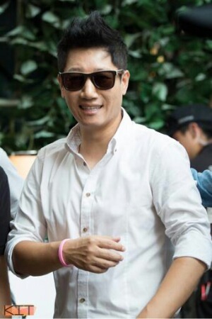 A Fanbase dedicated for Ji Suk Jin. Feel, Touch, Cross! Don't walk, run! Running Man bang! Follow Suk 
Jin's Twitter @ilovegamdong