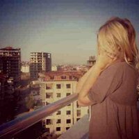 Ceylan Ahern (@frenchroselee) Twitter profile photo