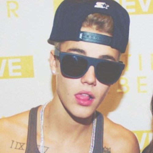 I love justin um thats all