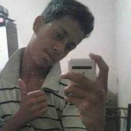 Follow me please thanks ( me segui por favor ) * -------- *
