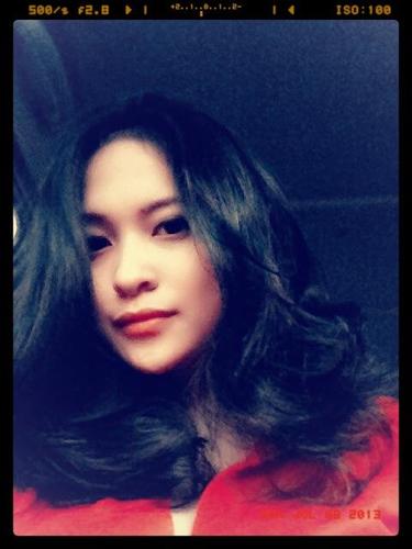 ziauly's profile picture. I'm a lady not a girl.