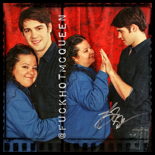 A Fan Page dedicated to the talented & Hot Steven R McQueen @Steve_R_McQueen! Follow us for fun facts,pics,news,&interaction w/Fellow fans! #TeamMcQueen ~Ana