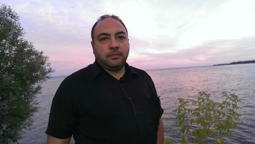 ozgurturetken's profile picture. 