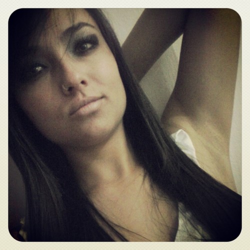 Queem sabe ainda sou uma garotinhaa ♫ Prazer sou Évilin Kruke, Curitibana, taurina, CORINTHIANA e amante da viida!