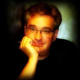 Chief Raconteur  - Onstage Solutions.  Jungle Skipper emeritus. I lunch with government ministers and split atoms as a hobby. Not a fan of the Oxford comma.
