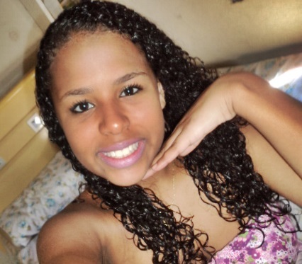 Ainda vo ti levar pro otro lugar alem do sol do mar onde eu possa te ver te amar e o tempo vai ser maior *(8