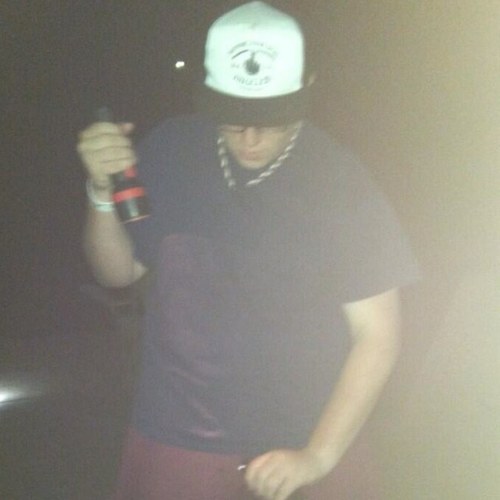 Justin Colter May | January 31, 1995 | Mosted Hated | High Life | Snapchat me @mr.tennessee | Team Follow Back |