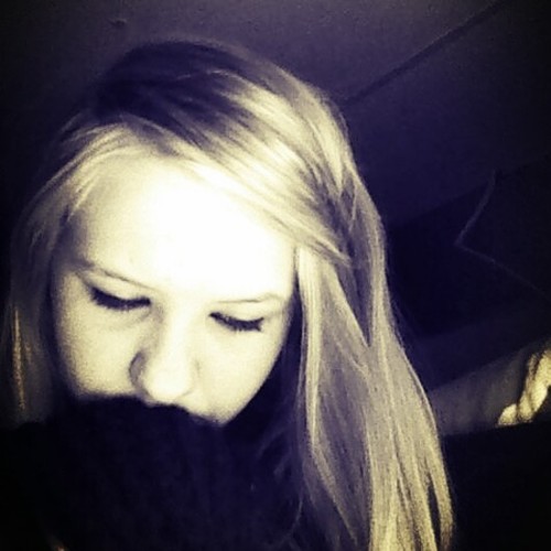 im 14 self harm ana anxiety OCD ADHD Ect!!! im not that perfect girl... dm me for anything or kik me Xxdisastergirlx