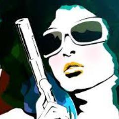 Soy la desesperada, la sombra del amor fugaz, la que tuvo y lo perdió todo. La que no se arrepiente de nada.