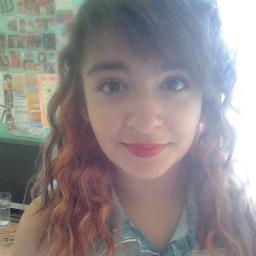 Im Annie..Im 16..I play guitar, i sing & i write songs :)
Im from GREECE !!!