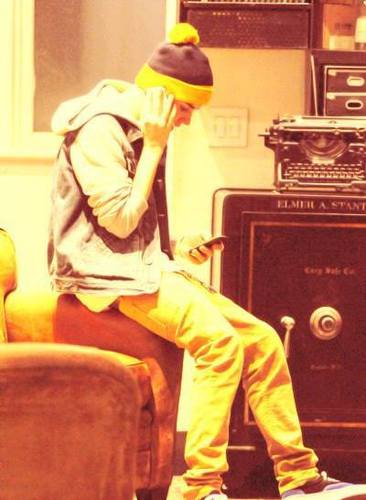 Dear Justin,  I know you do babe, you keep going and never give up. I know you're always with me. That's why I'm here a #BELIEBER for you. #4th