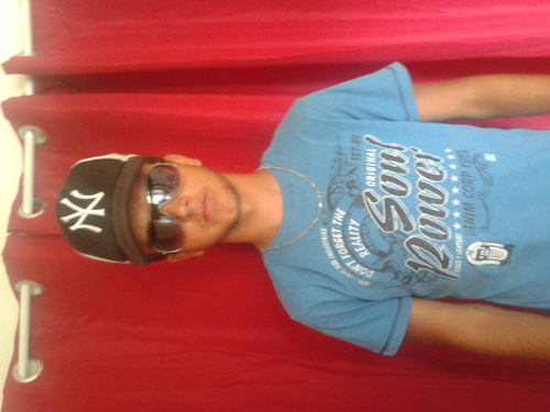 En gros je kiffe rap us yeah !!!!!! et follow moi et je te follow oki mon rêve c'est d'habiter a New-york !!!!!!! et FORZA ITALIA 333333333