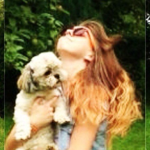 Wiktoria/15/Poland/belieber Follow me :)