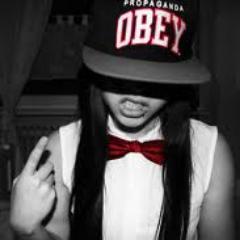 Este es el twitter perfecto para gente swag y gente que valla o quiera ir  a la moda. Si te gusta, sigueme y si te gustan las fotos, retwittea o fav.