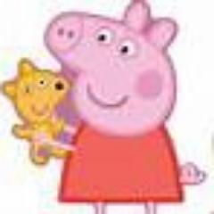Ciao a tutti , io sono il giocattolo preferito di Peppa :3 adoro tanto stare con lei ♥ (ps. ho un pò paura del dinosauro di george :c)
