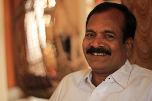 సీనియర్ జర్నలిస్ట్ / రైతుల పక్షపాతి / అవినీతి విధానాల వెతిరేకి