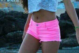 Todo lo ultimo en moda: zapatos,conjuntos...todo lo que una chica desearía tener en su armario dale a fav o rt a lo que te guste