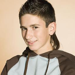 soy el jonathan, de los mas chungos del barrio, o me sigues o te meto.