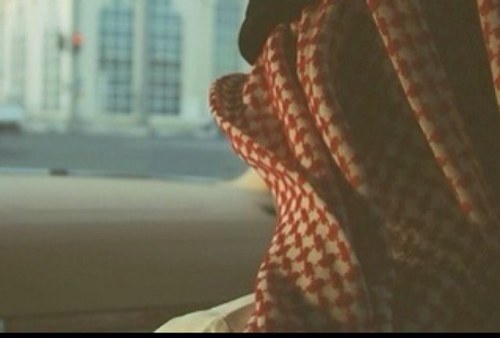 ‏‏‏أنا إنسان .. أنا لست ملاكاً فلي هفواتي الصغيرة ولي أخطائي المريرة ولي ذنوبي التي أرجو أن لا تكون كبيرة واطلب من الله العفو والغفران وجنات عرضها السماوات