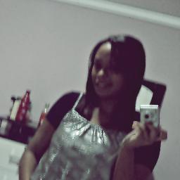 solteira ,leonina e torcedora do sport , hehe !