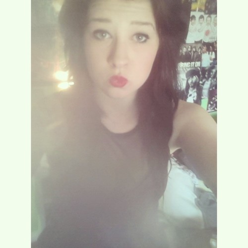 malikanicole's profile picture. Instagram: _iimhungry