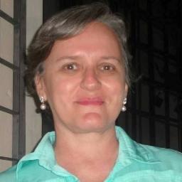 Amo viajar, ouvir boa música, cozinhar, estudar, fazer boas amizades... e ler a Bíblia. Sirvo a Deus na IEQ Cajueiro - Recife-PE.