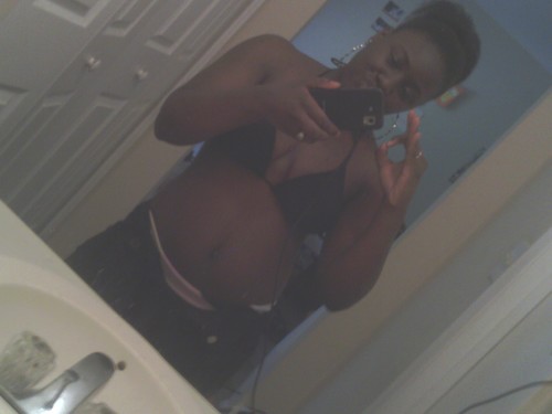lovn Jha'mir is the only thng on my mind i love my babyboy so go ahead nd follow a badd ass bitch! #taken by da best!