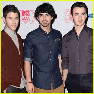 ¿Fan de Solo Temazos y eres Jonatic? Sigueme!! :)