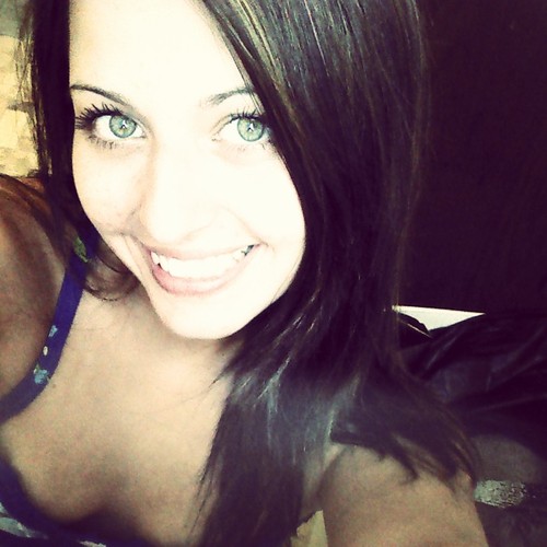 BethhhLisss's profile picture. I hate people.  But i love a good time