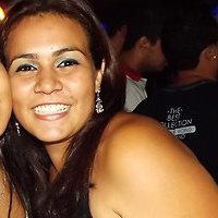 Pessoas inúteis, tem pensamentos e atitudes inúteis.Por isso para mim, elas não existem!Feliz
demais,e muito bem resolvida!
