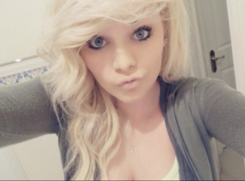 Can be quiet and shy at first then loud and random.#Single. Apollo's kid,16 #multi verse