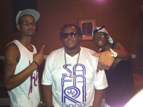 $afari Boyz | LifeStyleWild | BigBanks Follow the team @RealJoshua300 @Safari_G00DroW @ASHt0nKUSHer #StiloMG #2Gro$$Gang