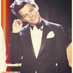 x_savedaccount's profile picture. Don't follow this account follow - @OhMahGawdBeau & @irwinisperfectX ask for follow back :)