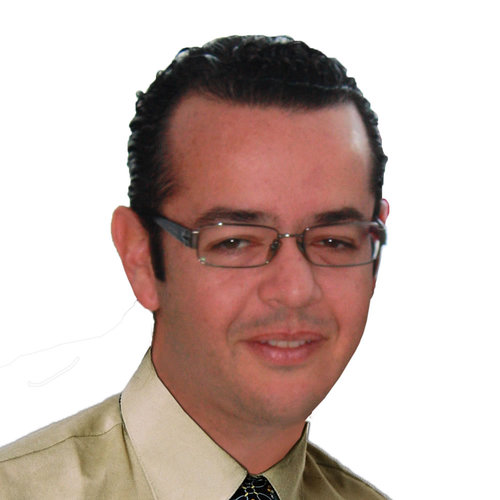 Especialista en Vigilancia Activa, MBA en Administración y Alta Gerencia, corredor de autos