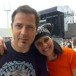 ... semplice, sposata, amante dello sport , della musica ... ❤ the Boss Springsteen & The E Street Band!!!!!