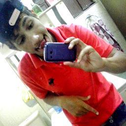15 Anos.Aquariano.Cruzeirense.Fuunk.Deeus.
O Restoo é soo conhecendoo pra Sabeer...^^
Sigoo Dee Voltaa *-*
Msn aêe - RonnieSthyffler22@hotmail.com.br