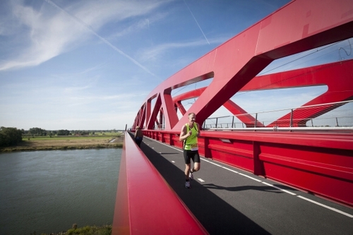 Vechtdal accountants te Ommen.  Runningclub Liederholthuis,  vv SVI en  Pec Zwolle