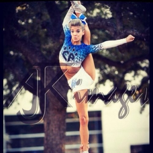 24/7 cheerleader baby ✨ Jamie is my role model & i like to tweet about cheer ✨