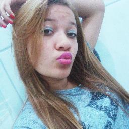 Eu Preciso de você da forma mais simples && singela
Tão pura em inocência, mas sútil entre elas
Eu Preciso de você
em sonhos && realidades.
　　　　