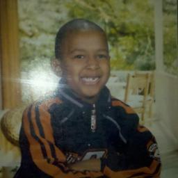 At 14 I knew I was the nicest dude around
I gotta make a move, I gotta do this now
If they don’t know your dreams, then they can't shoot em down