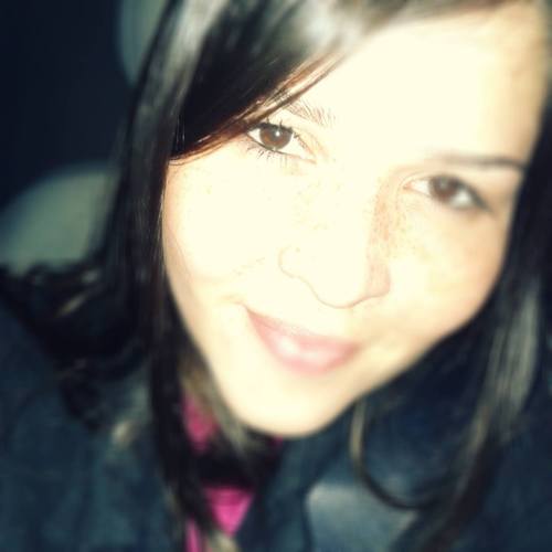 Saracolinr's profile picture. Tenho um coração que não cabe em mim... e muitas sardas que contam histórias.....