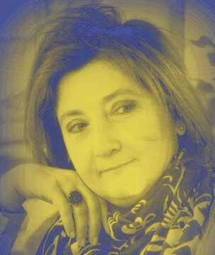 Historiadora . Peluquera.Me gusta aprender y  disfruto escuchando al que sabe.Me apasionan las manualidades