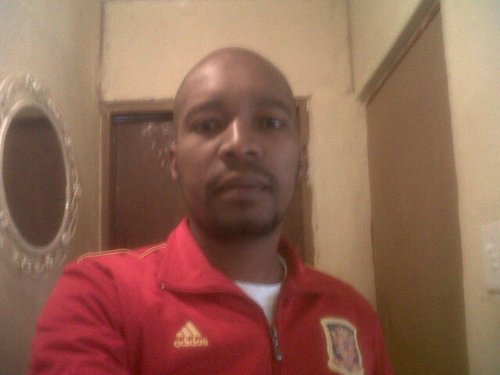 An Introvert!  Sundowns & Chelsea fan,Neo-soul,new jack swing & Deep house music addict!luv smoking, drinking &Sucker 4 gud radio
