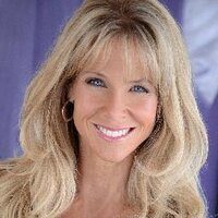 Michelle Mc Ansdell (@shellymcansdell) Twitter profile photo