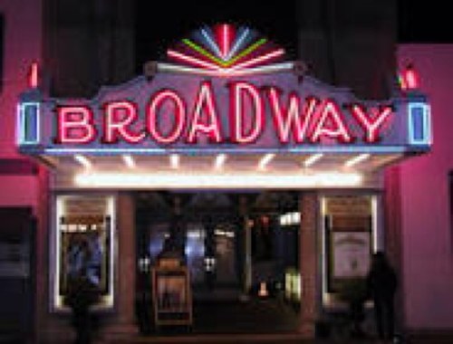 Just a theatre kid, Broadway hopeful, and future NYCer ~probstheatrical@gmail.com~