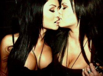 For all self shot lovers out there . Bringing joy to your life