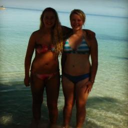 follow me and i will follow you back x x x