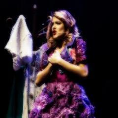 Como quieres que te quiera si te quiero y tu no quieres que te quiera como yo quiero quererte♥