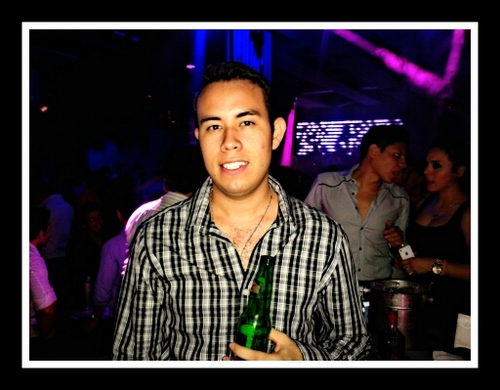 Lic. en comercio internacional, Yucateco, pumista de corazón y 100% UADY. Inteligente, responsable y siempre alegre. Un amigo con quien contar.