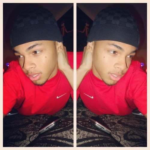 Wassup? my name is Jahvence. Just a regular 16 year old with nice dreams and grasping at open opportunities. #God || #DesireEMPIRE.